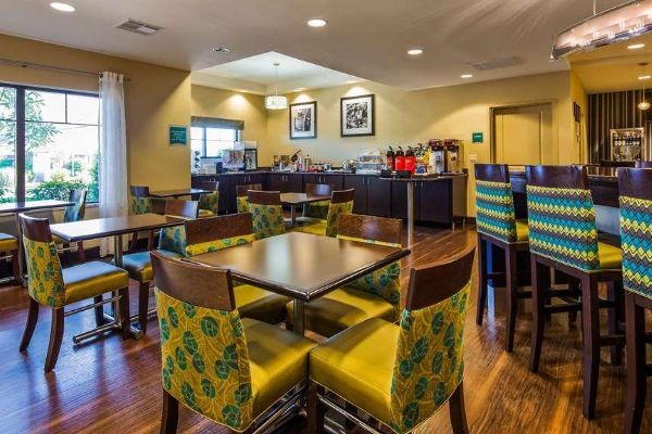 BEST WESTERN PREMIER UNIV INN (Hattiesburg)